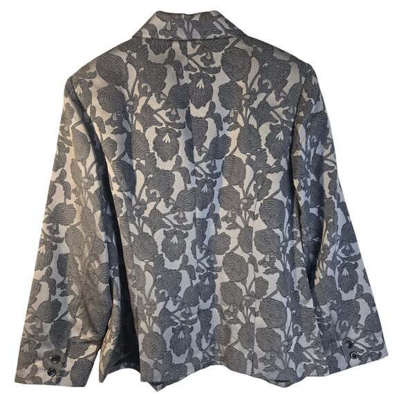 Chic Gray Floral Blazer, Size 16W [0151] - Picture 3 of 8